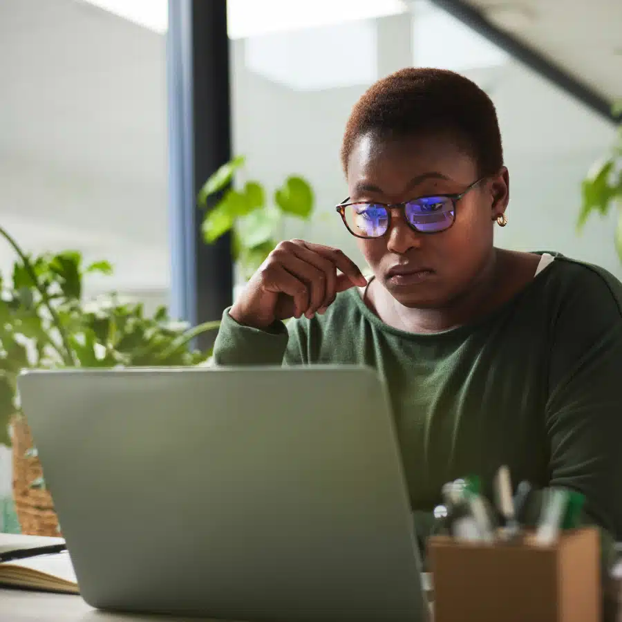 why women feel guilty using AI at work